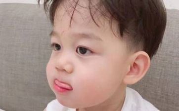 孙跟谭姓男孩取名