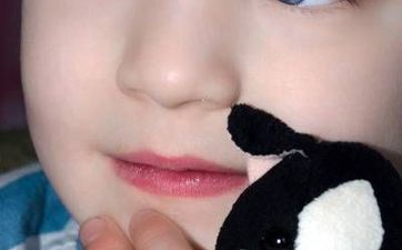 爸爸姓万妈妈姓彭给孩子起名叫什么好听
