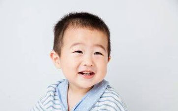 鲍姓男孩缺水有文化修养的名字 鲍姓男孩女孩起名字